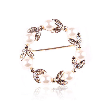 XSB069 - Opal Round Brooch